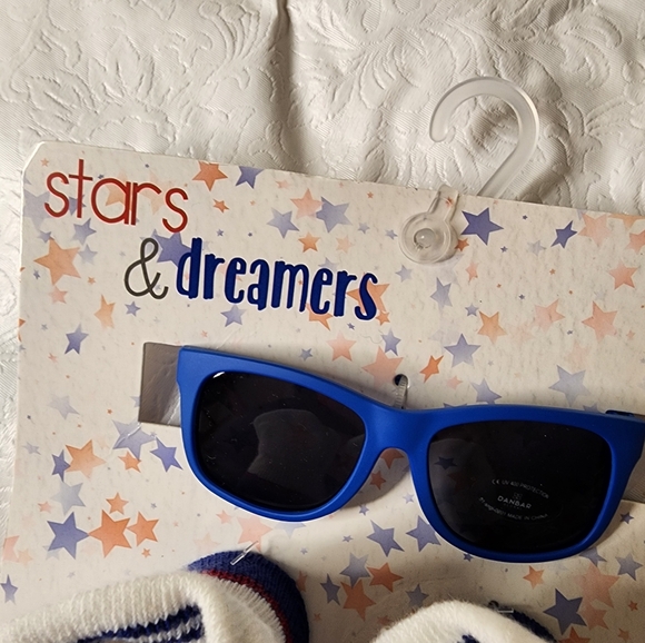 Baby Bib Baby Booties Baby Sunglasses Set 4th of July Set Red White and Cute NWT - Picture 5 of 5